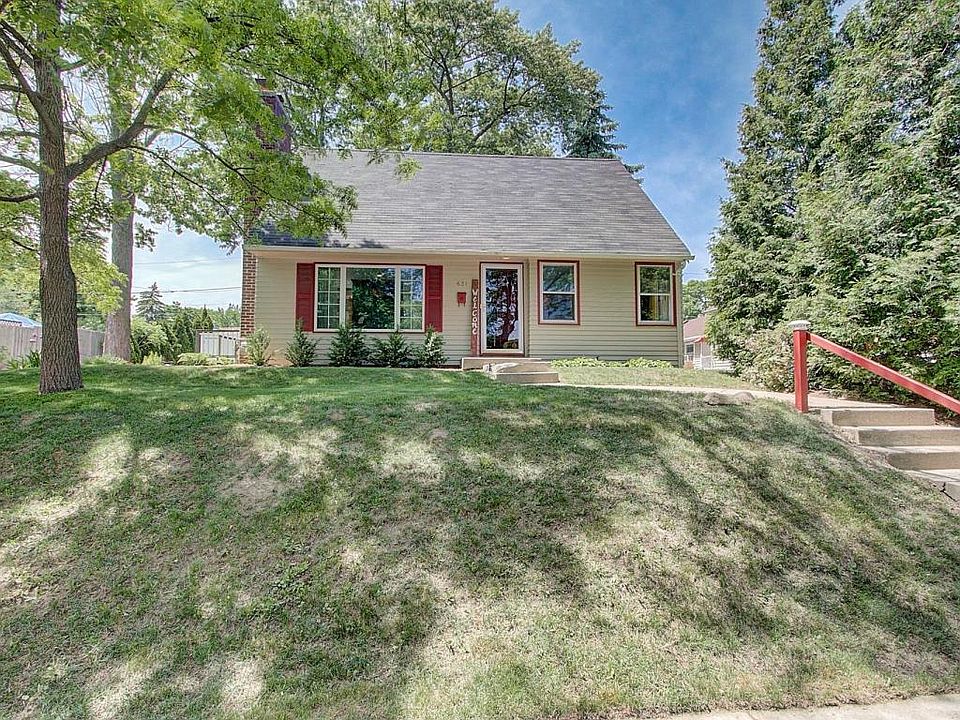 2nd image of 631 S 68th St