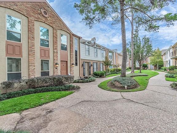 2nd image of 2323 Augusta Dr APT 21