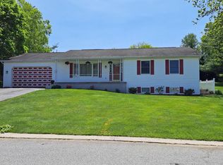 212 Ridley Dr, York, PA 17402