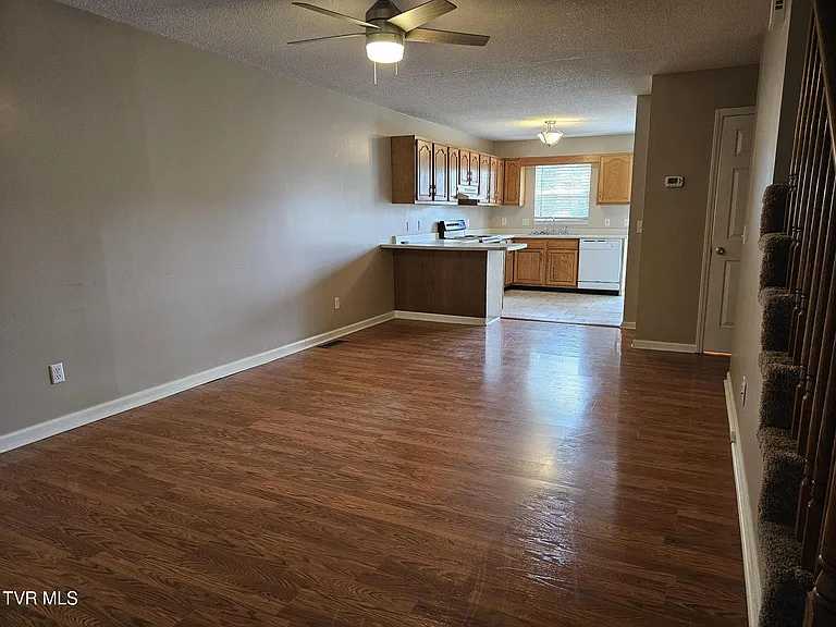 56 Tulip Grove Cir #1 — Photo 6