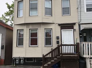 7 Cortland Pl, Albany, NY 12203