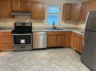 35 Pine St FLOOR 2, Torrington, CT 06790