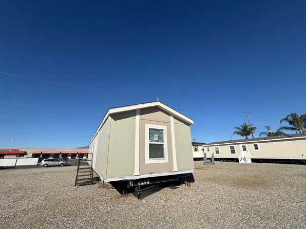 1475 N State St #74, Hemet, CA 92543