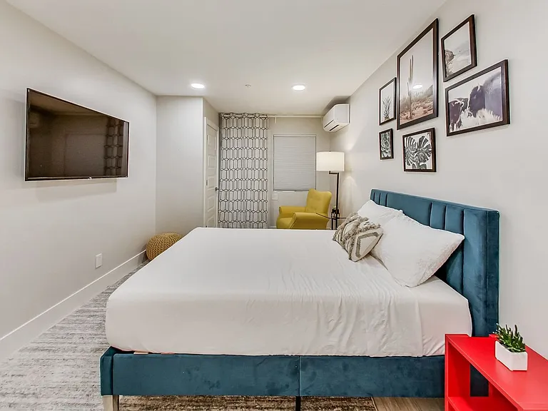 Modern 3BR/2BA | Renovated Unit with Patio — Photo 11