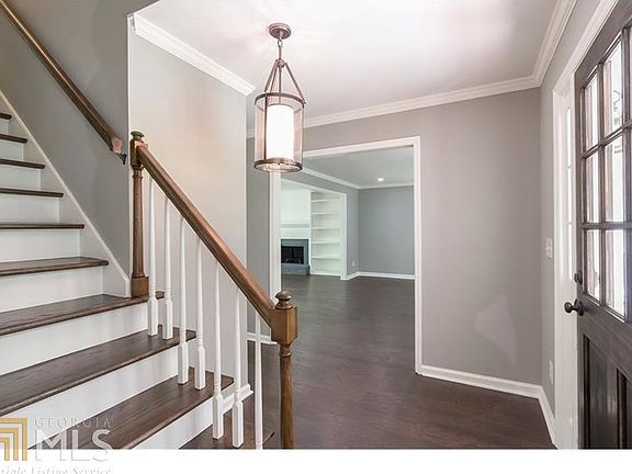 4th image of 1491 Brookcliff Dr