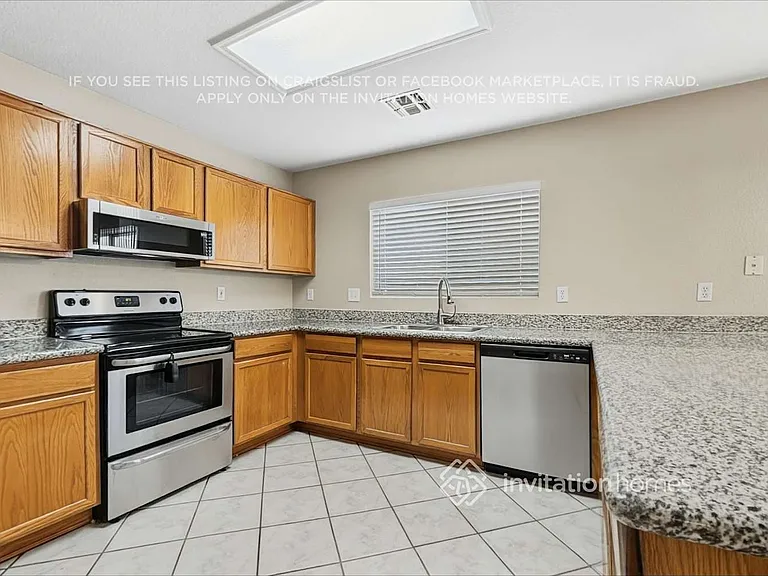 8962 E Yucca St — Photo 10