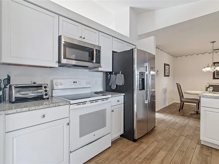 6460 Blueberry Dr — Photo 14