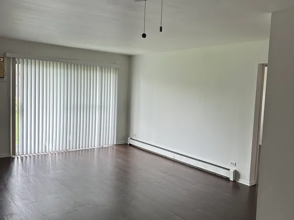 3639 Salem Walk APT A1, Northbrook, IL 60062