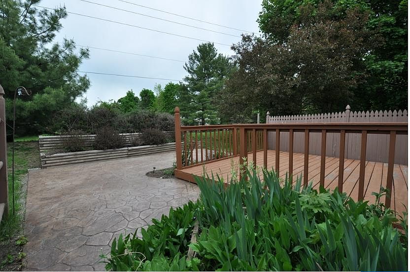1st image of 12 Cobble Ct