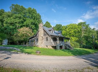 49 Watch Knob Ln, Swannanoa, NC 28778