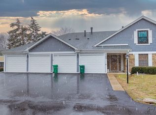 1180 Silverwood Ct APT B1, Wheeling, IL 60090