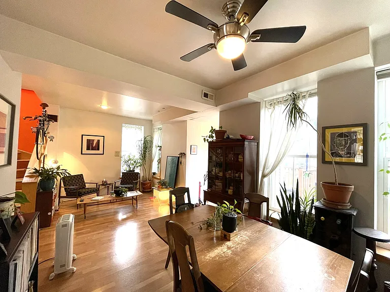 1451 W Huron St #CH — Photo 9