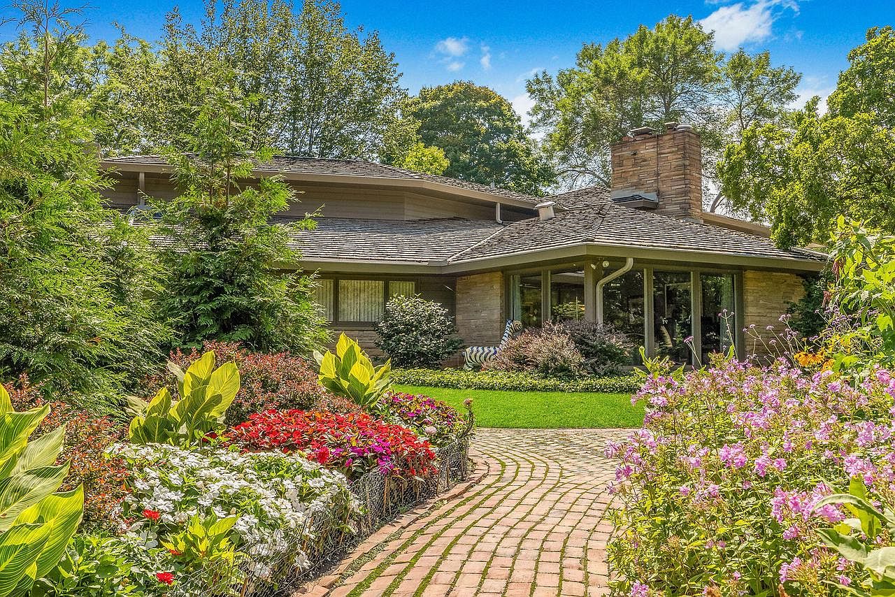 1530 West Cedar LANE, River Hills, WI 53217 | Zillow