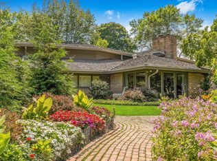 1530 W Cedar Ln, River Hills, WI 53217