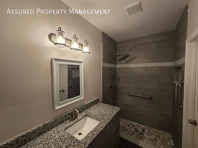 2048 Cypress Bay Blvd — Photo 9