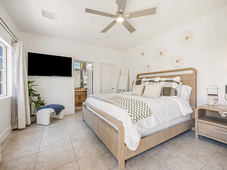 80302 Indian Springs Dr — Photo 16