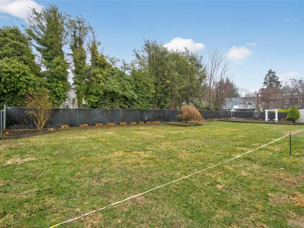 40A E 24th Street, Huntington Station, NY 11746