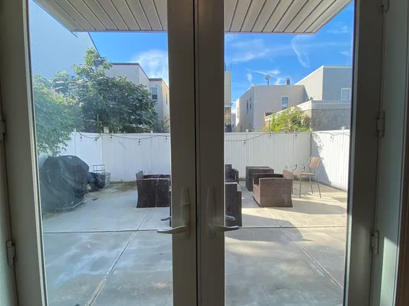 99 Leonard Street image 17 of 19