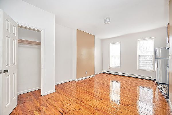 1st image of 716 Halsey St #2