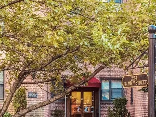 2241 Plumb 1st Street image 1 of 1