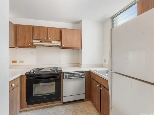 1160 Ala Napunani St APT 1407, Honolulu, HI 96818