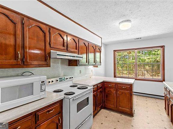 4th image of 8375 Cedar Grove Rd