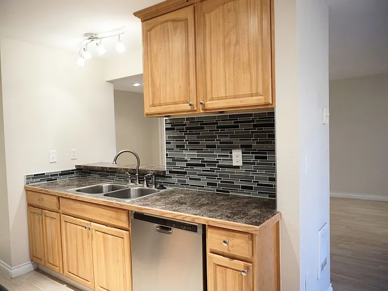15433 Country Club Dr #A106 — Photo 6
