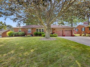 1146 Laurelwood Rd, Mansfield, OH 44907