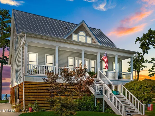 288 E Dowry Creek, Belhaven, NC 27810