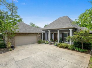 3117 Oakleigh Cir, Ocean Springs, MS 39564