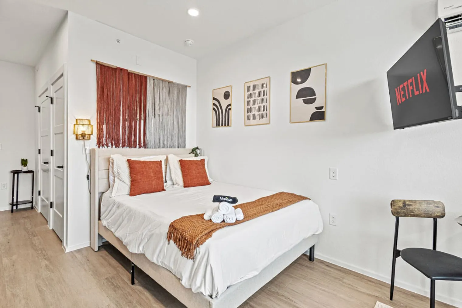 Studio, 1.0 bath, 301 sqft, $2,542 — Photo 4