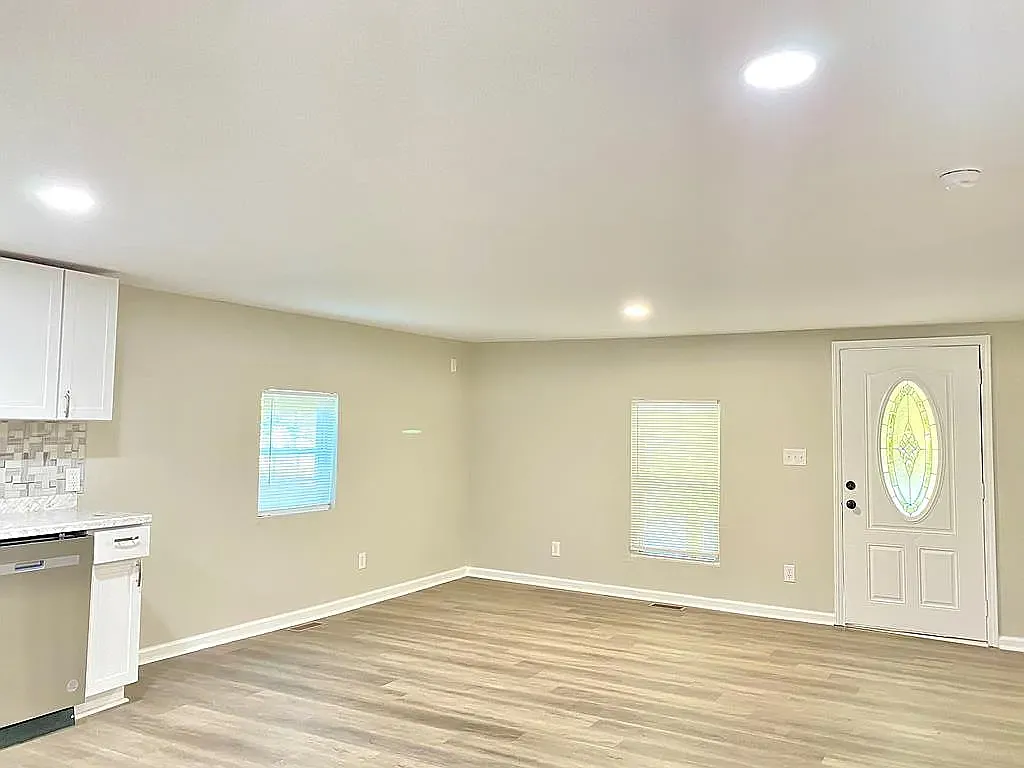 3 bed, 1150 sqft, $1,850 — Photo 4