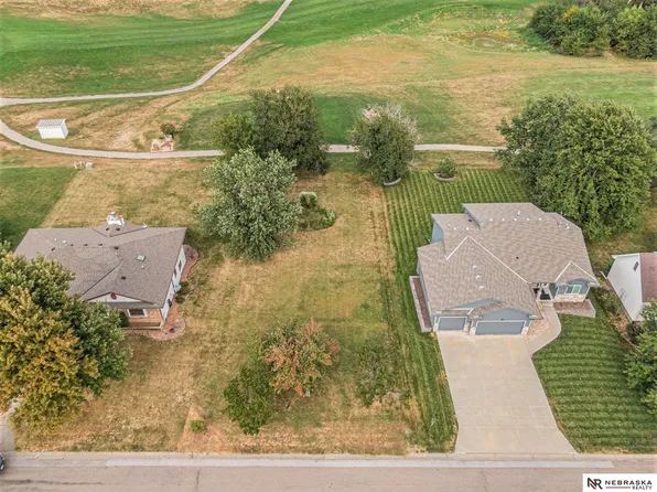19325 Spyglass Ct, Plattsmouth, NE 68048