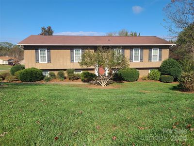 3626 10th Street Dr NE, Hickory, NC, 28601