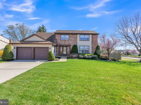 1 Chateau Dr, Cherry Hill, NJ 08003