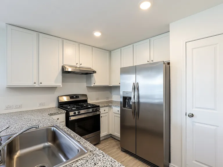 2903 Gustavo Dr — Photo 7