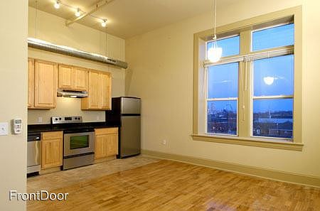 5th image of 3301 Park Ave #9036617