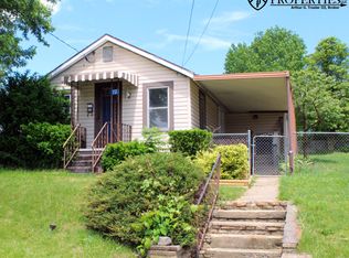 72 Fairmor Dr, Morgantown, WV 26501