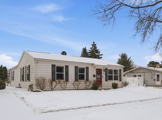 289 Navajo Trl, Buffalo Grove, IL 60089