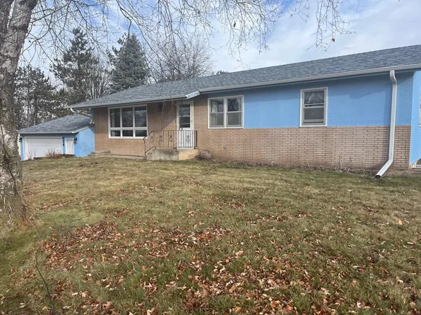 620 Summit Ln, Mora, MN 55051