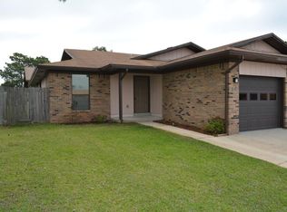 96 4th St, Shalimar, FL 32579