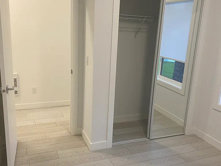 280 Chelsea Rd — Photo 37