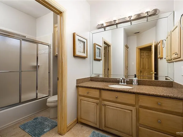 513 E Bluebird Ave — Photo 15