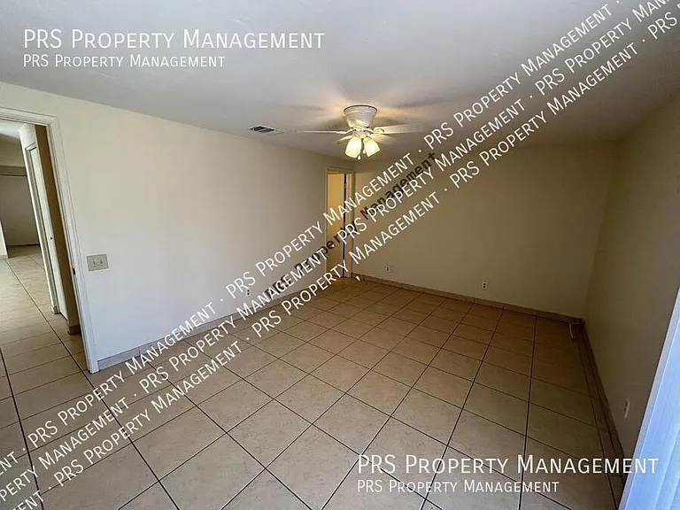 1762 W Colt Rd — Photo 25