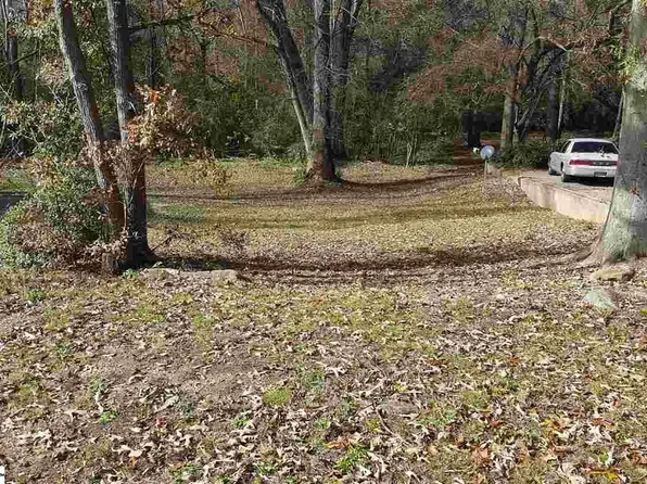 13 Nandina Dr, Greenville, SC 29605