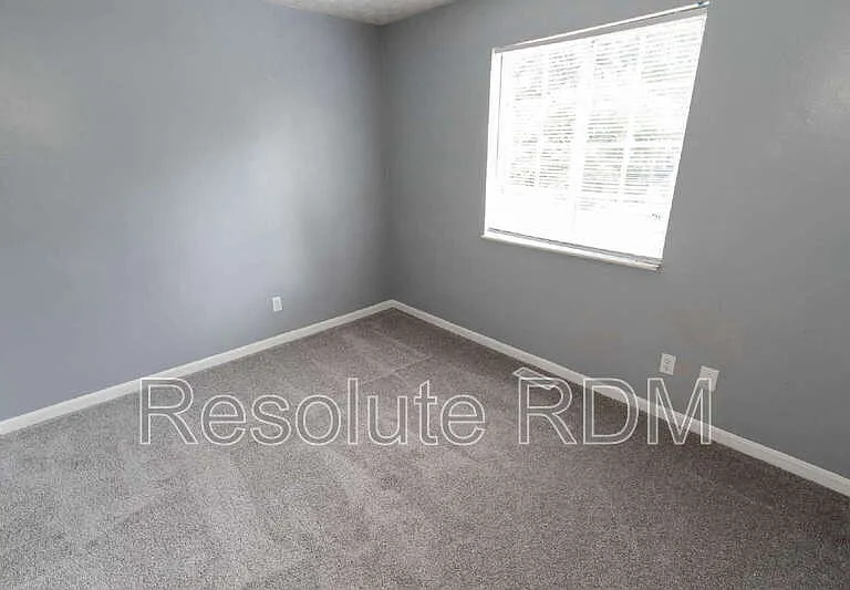 3826 Ireland Dr — Photo 25