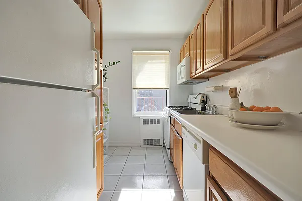 Sold by Douglas Elliman | media 12