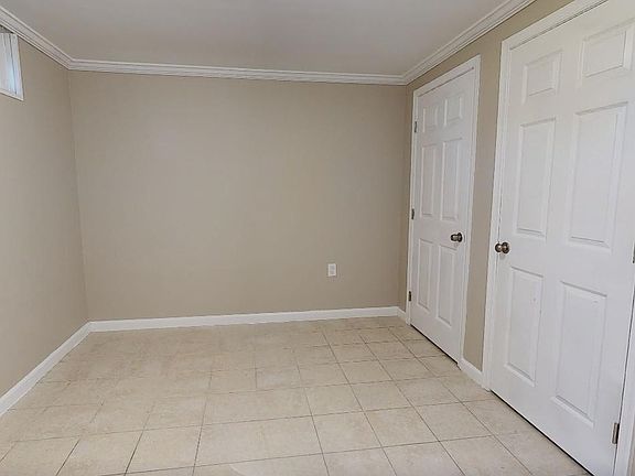 4th image of 10879 Clarksville Pike #B