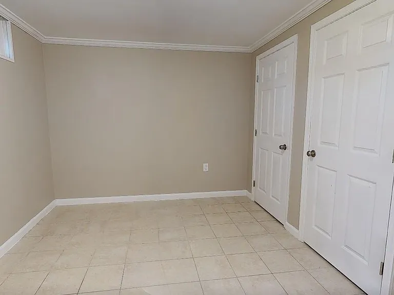 10879 Clarksville Pike #B — Photo 4