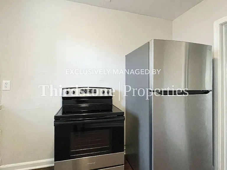 809 McDuff Ave S #2 — Photo 6